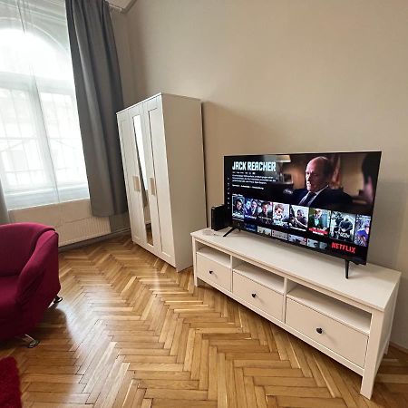 סגד Fullmoon Apartments 2 מראה חיצוני תמונה