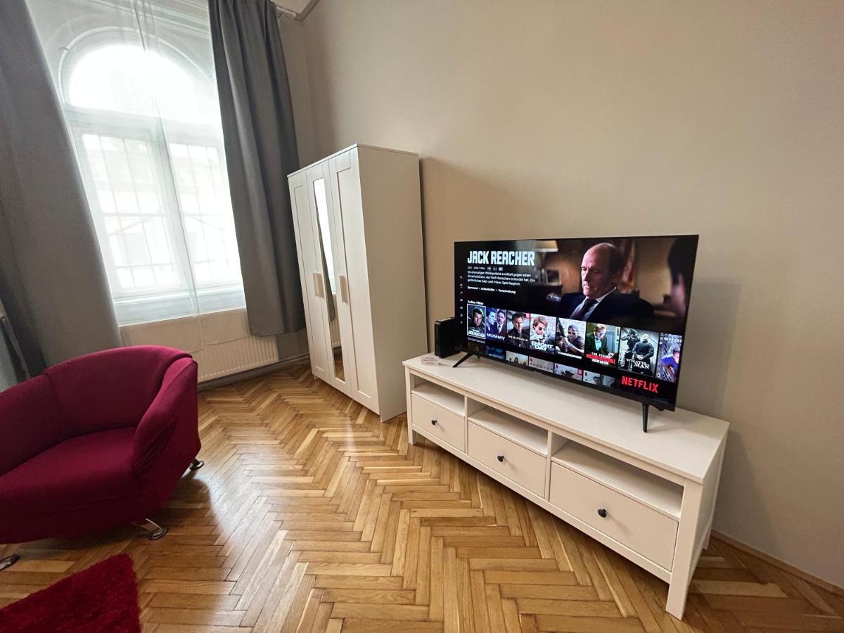 סגד Fullmoon Apartments 2 מראה חיצוני תמונה